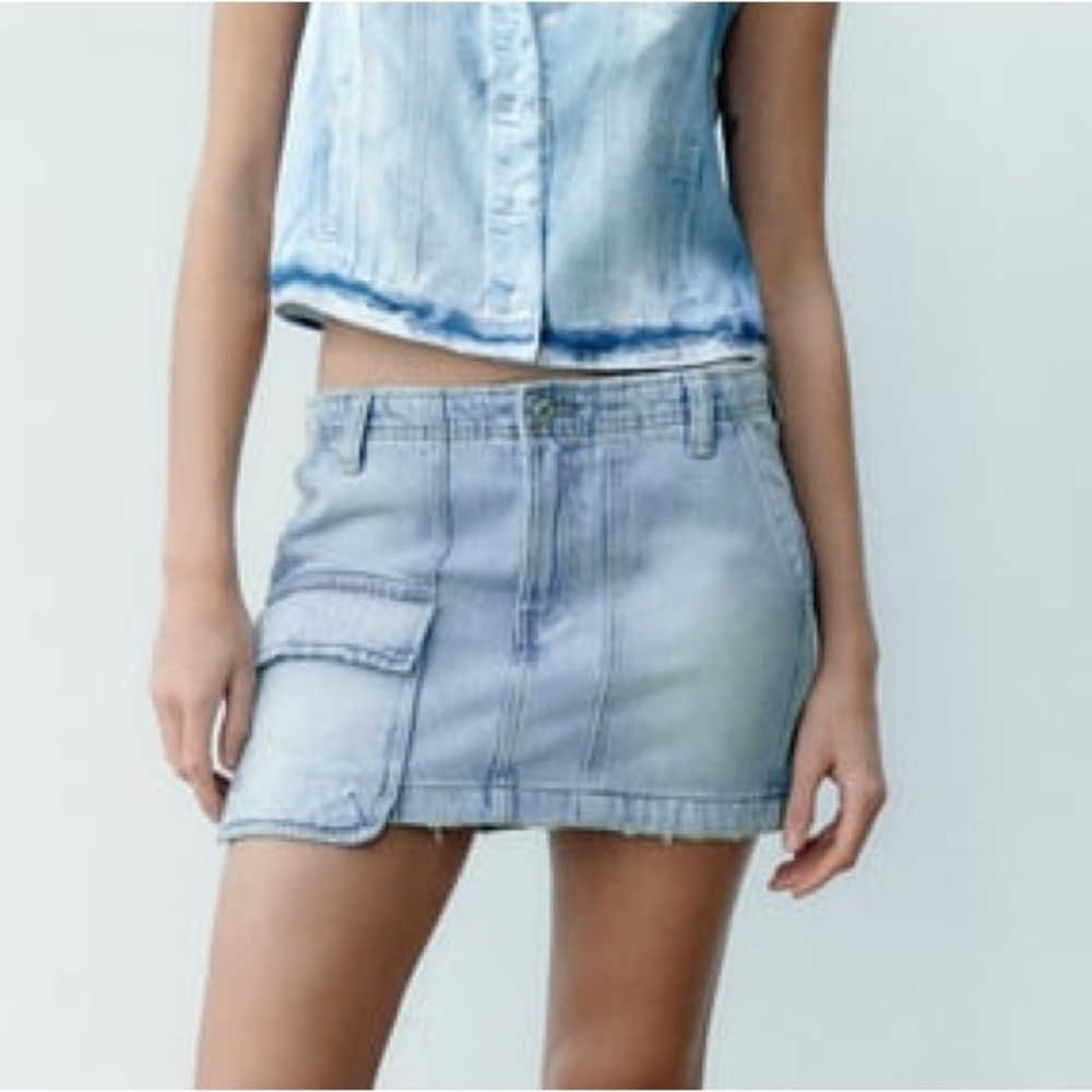 Zara TRF DENIM MINI SKIRT
